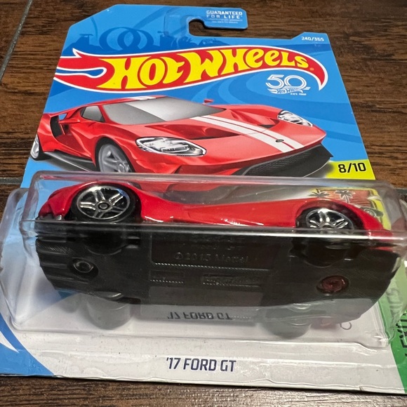 Hot Wheels Bundle Set 007 Spectre Card, 2017 Ford GT 50 Edition - Picture 5 of 6